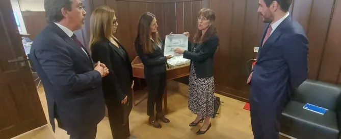 A Ministra da Defesa Nacional, Prof. Doutora Helena Carreiras, acompanhada pelo Secretário de Estado da Defesa, Prof. Doutor Marco Capitão Ferreira, realizou uma visita à idD Portugal Defence