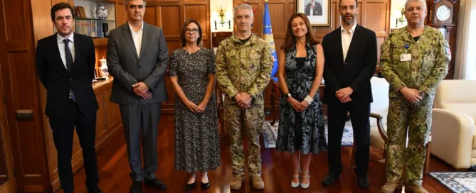 idD reúne com o Chefe do Estado-Maior-General das Forças Armadas