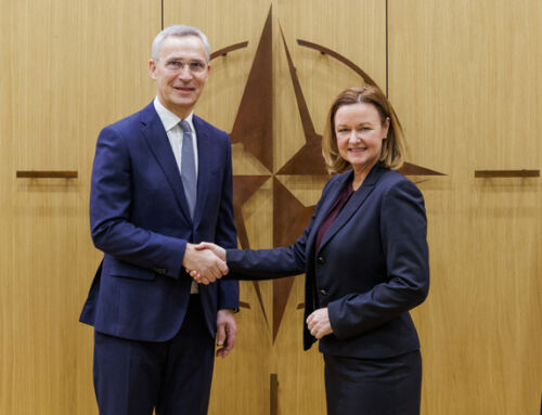 NATO fecha acordos para 1,2 mil milhões de dólares em contratos multinacionais de munições de artilharia