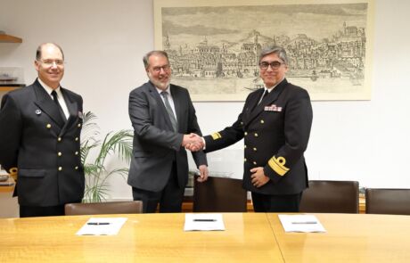 Marinha e Arsenal do Alfeite assinam acordo plurianual Marinha e Arsenal do Alfeite assinam acordo plurianual