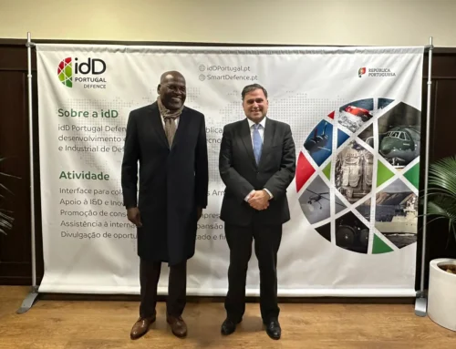idD recebe Secretário de Estado para a Indústria Militar de Angola