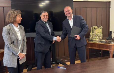 idD assina acordo com a Associação da Indústria de Segurança e Defesa da Eslováquia (ZBOP)